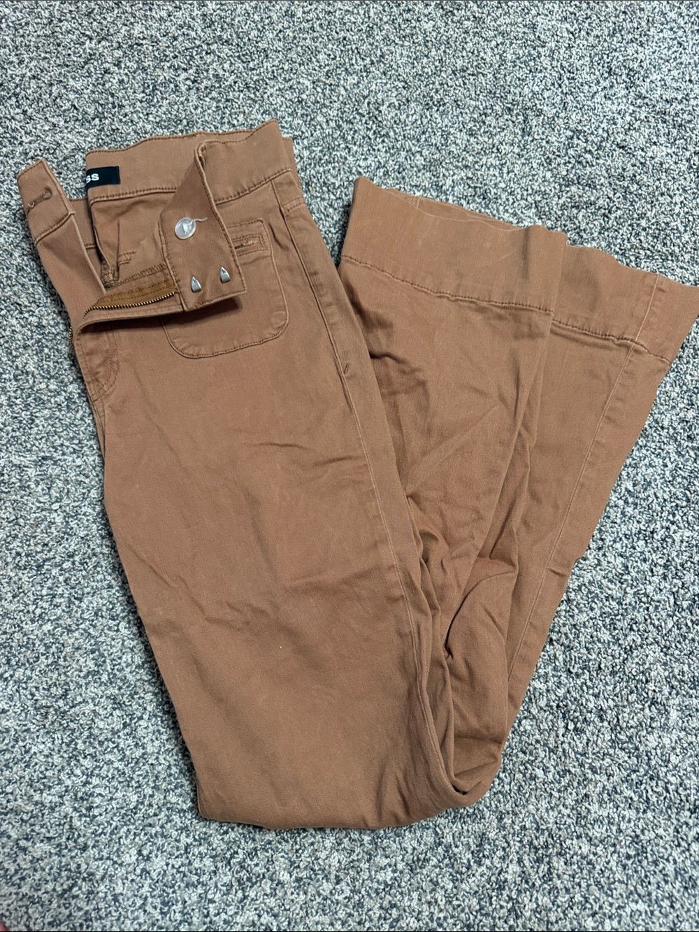 Women’s Wide-Leg Flare Jeans in Warm Brown